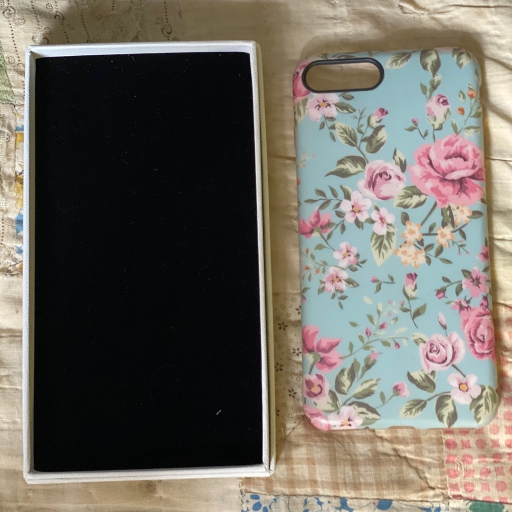 6 NEW IPHONE 7 PLUS OR 6 PLUS CASES.